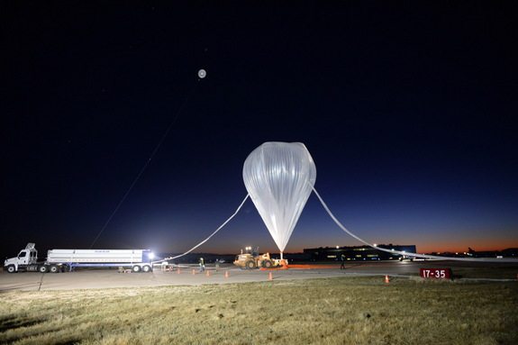 stratex-team-fills-high-altitude-balloon