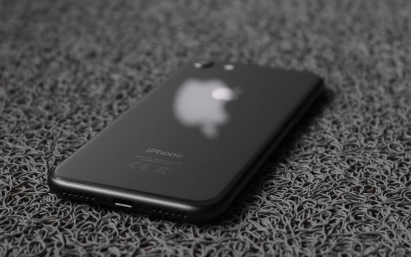 iPhone SE 2 z wyglądem „ósemki” na początku 2020 roku
