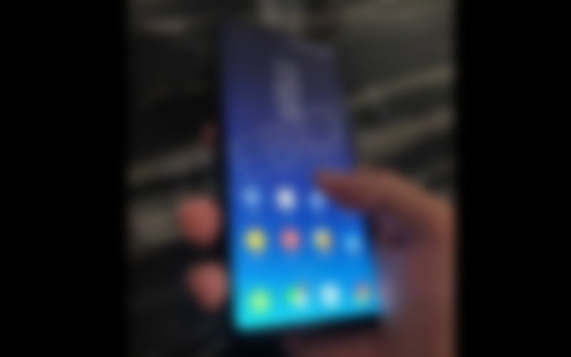 Zdjęcie Xiaomi Mi Mix 3 pokazuje ogromny ekran
